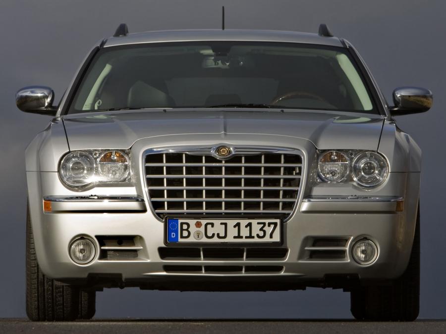  Chrysler 300C Touring 2007 года  (фото 2 из 7)